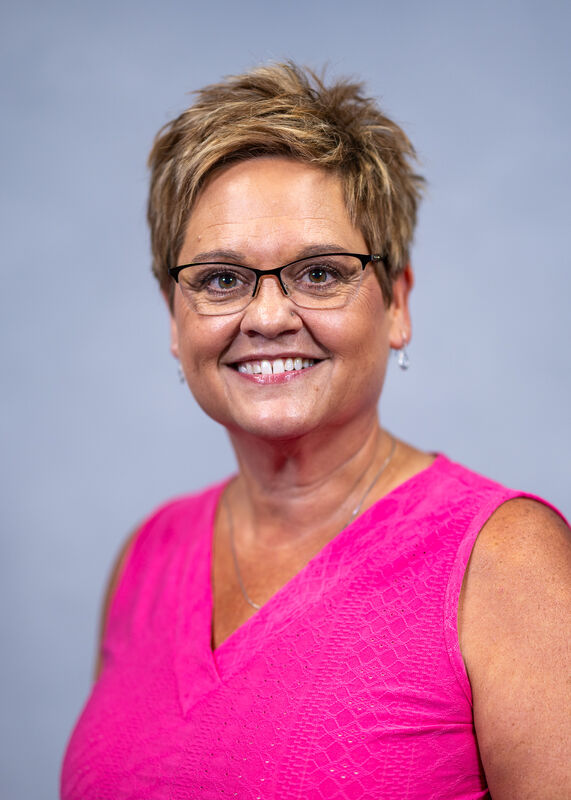 Roxanne Holst Profile Image